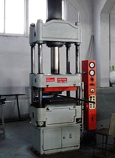 壓力機  